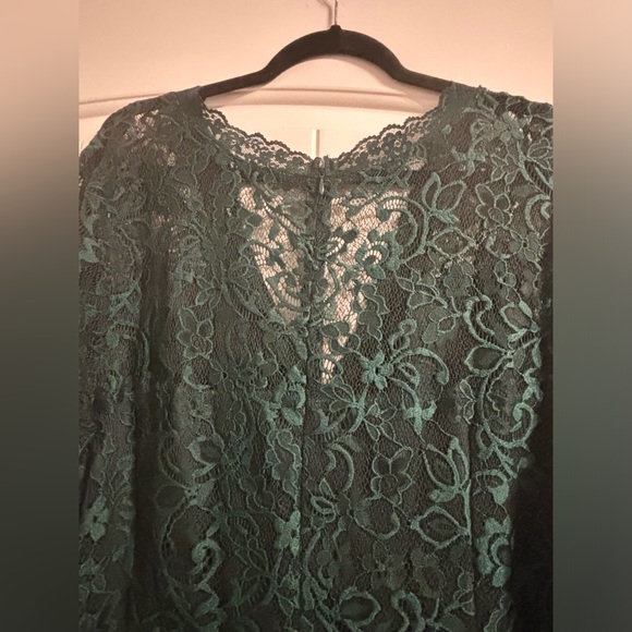 Green Split Style Dress - Picture 2 of 4